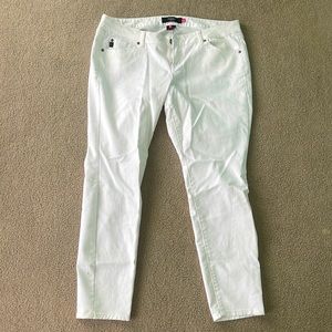 Torrid 18 White denim Jeans Straight leg